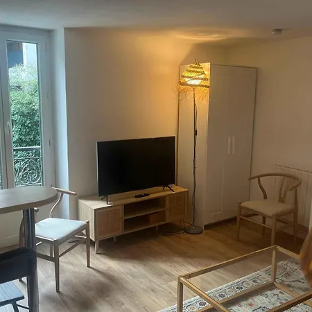 Charming In The Heart Of Appartamento Parigi
